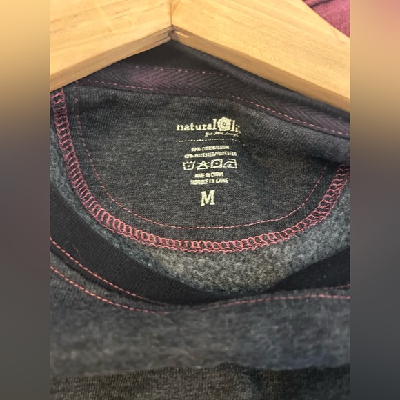 Natural Life Black to Plum Dip-Dye Crewneck Sweatshirt w pockets EUC size Medium - Picture 2 of 4